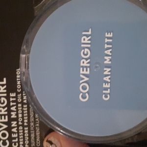 Cover girl makeup.. (Brand new)